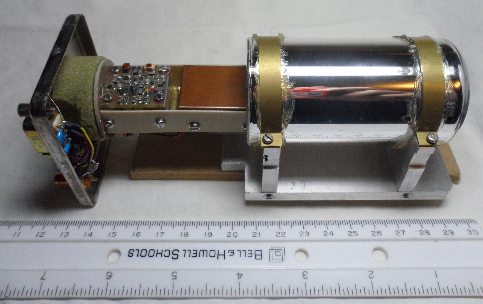 Dewar flask with electronis